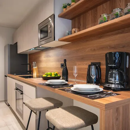 Arta Apartments City Center - With Private Parking Pula Room photo