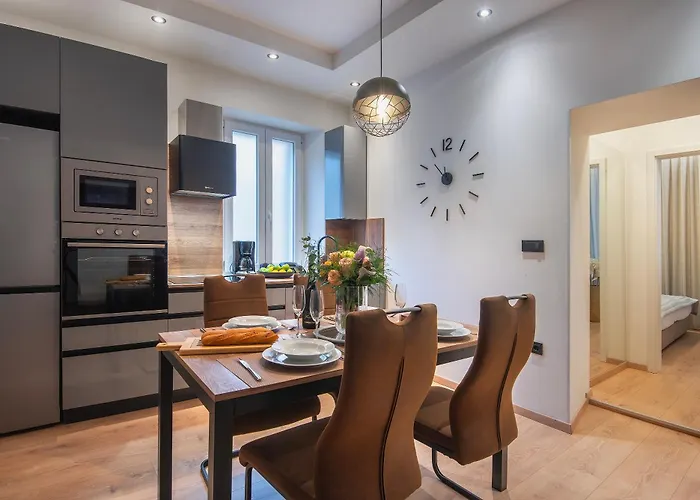 Arta Apartments City Center - With Private Parking