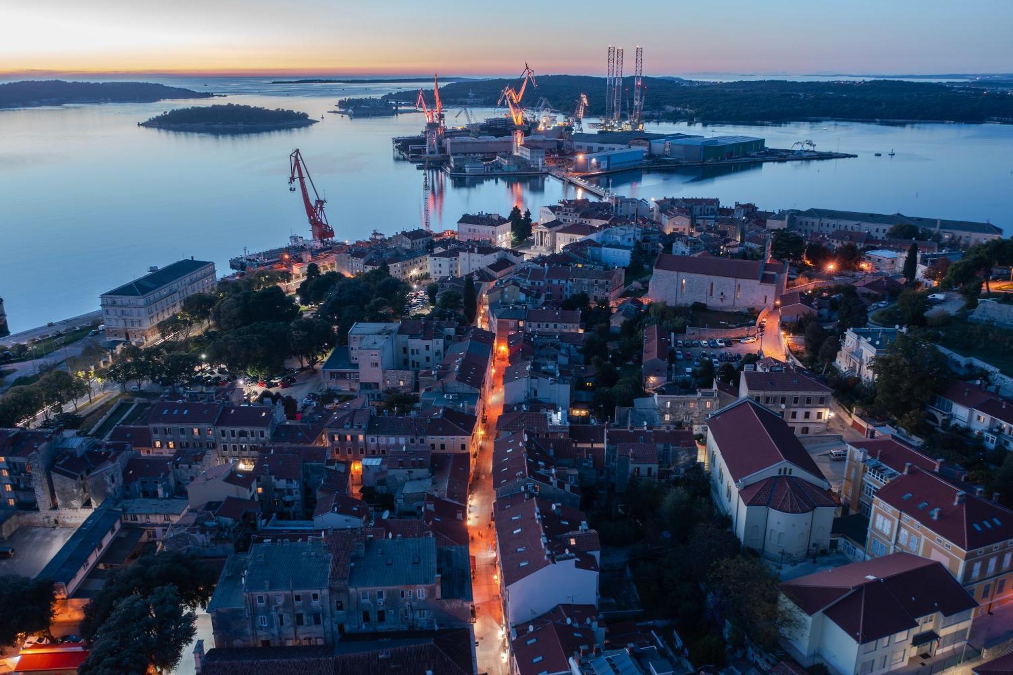 Arta Center - With Private Parking Apartment Pula